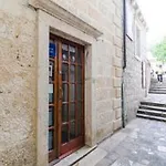 Lovrijenac Gostinjska kuća