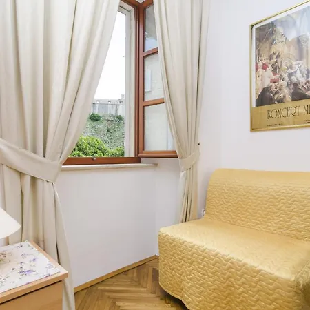 Lovrijenac Guest house