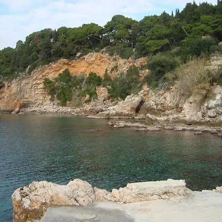 Lovrijenac 3*