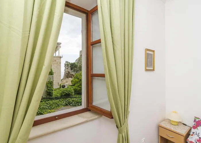 Pensionat Lovrijenac 3*