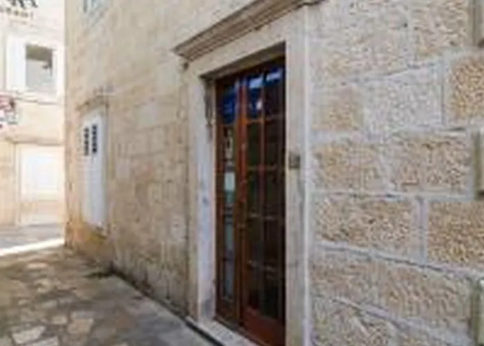 Lovrijenac Pensionat 3*