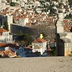 Lovrijenac Pensionat 3*