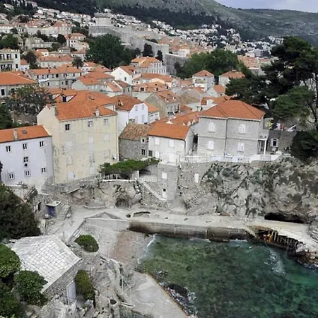 Pensjonat Lovrijenac